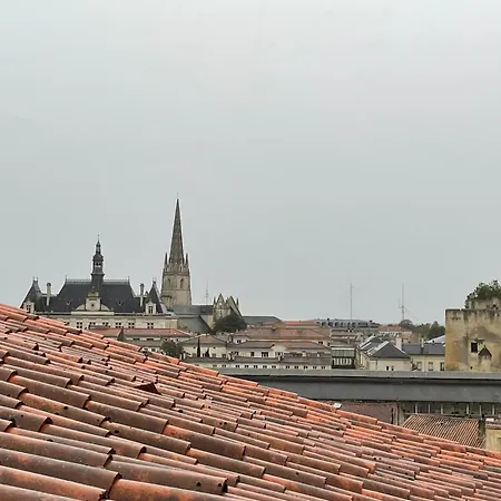 Chez Jean-Yves Et Zoe - Le Saint Andre - Au Calme, Tres Propre, Proche Parkings, Clim Apartment Niort Exterior photo