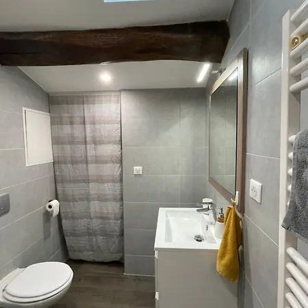 Chez Jean-Yves Et Zoe - Le Saint Andre - Au Calme, Tres Propre, Proche Parkings, Clim Apartment Niort Exterior photo