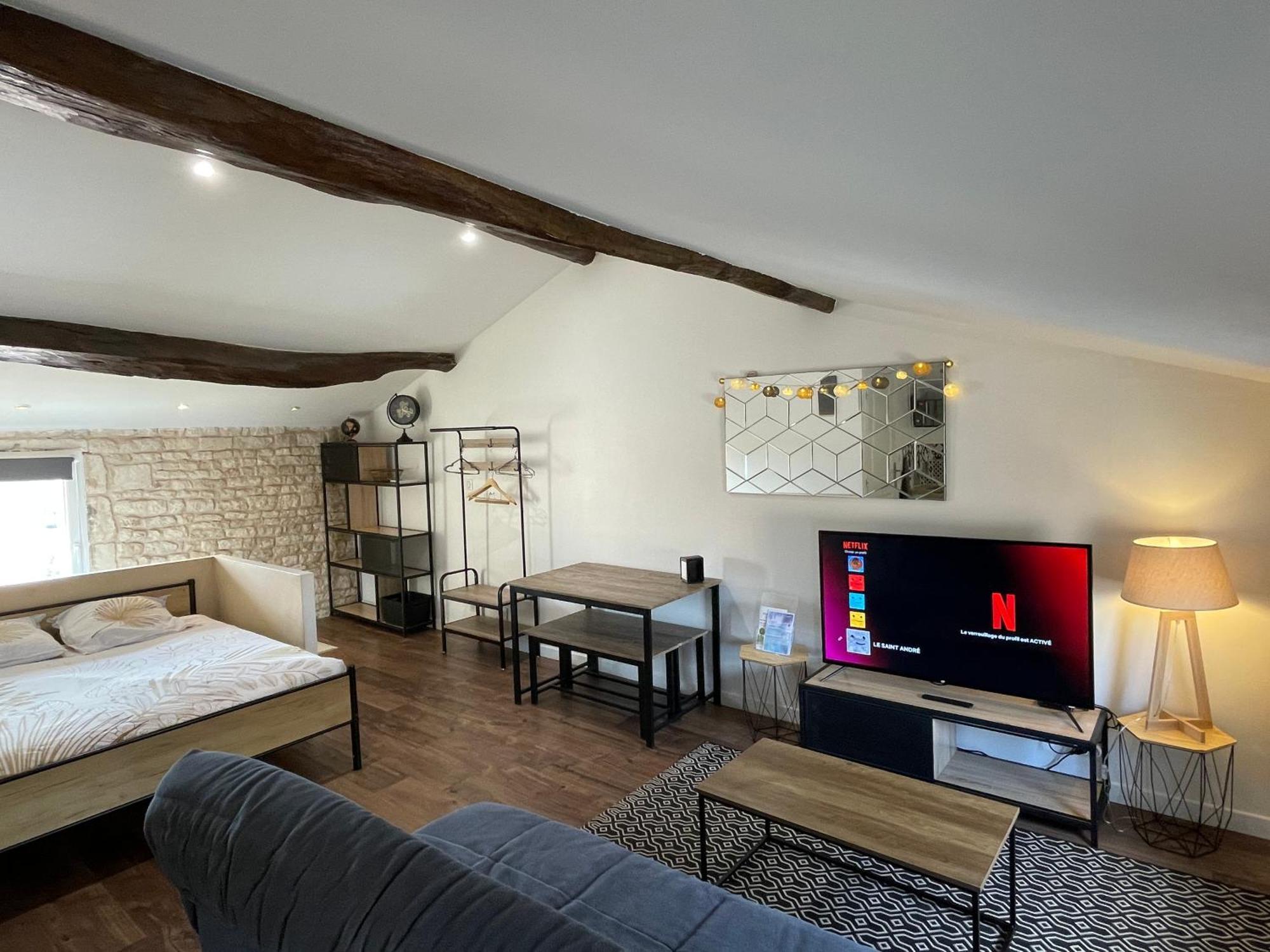 Apartamento Chez Jean-yves Et Zoe - Le Saint Andre - Au Calme, Tres Propre, Proche Parkings, Clim Niort